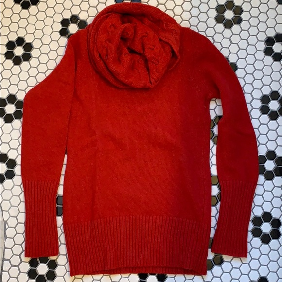 Red Banana Republic cowl neck sweater - Picture 2 of 4